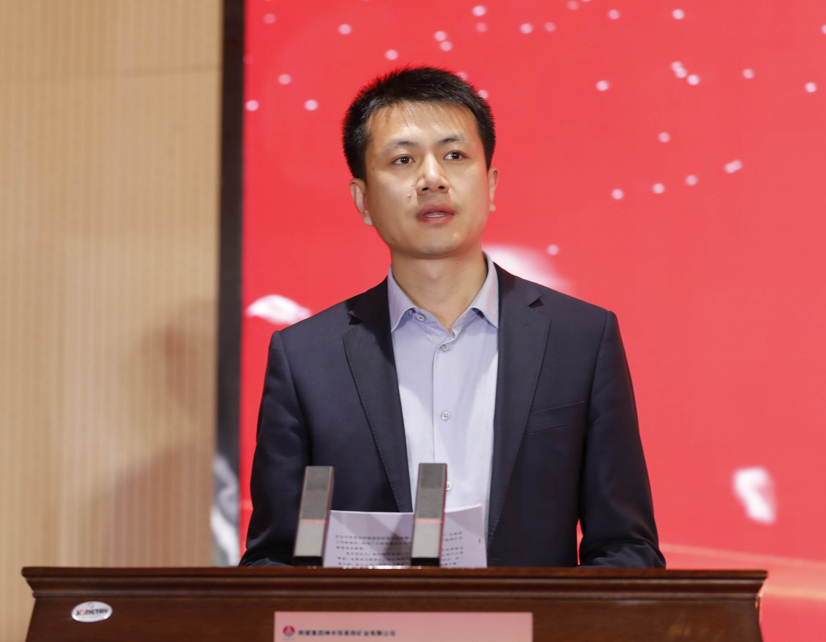 团委书记李潇洋做共青团工作报告.jpg