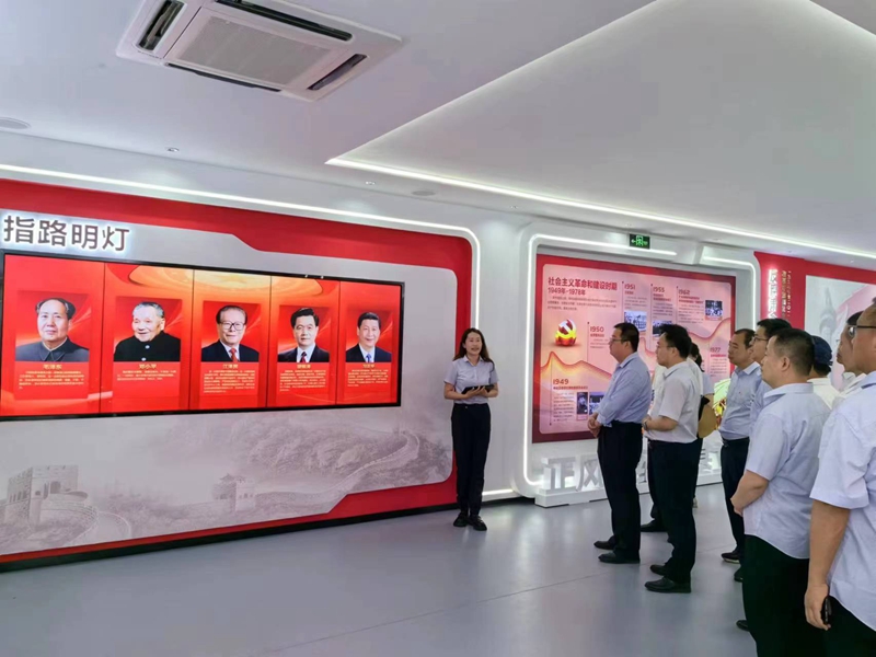 151721030877775663.jpeg 参观党风廉政建设基地.jpg