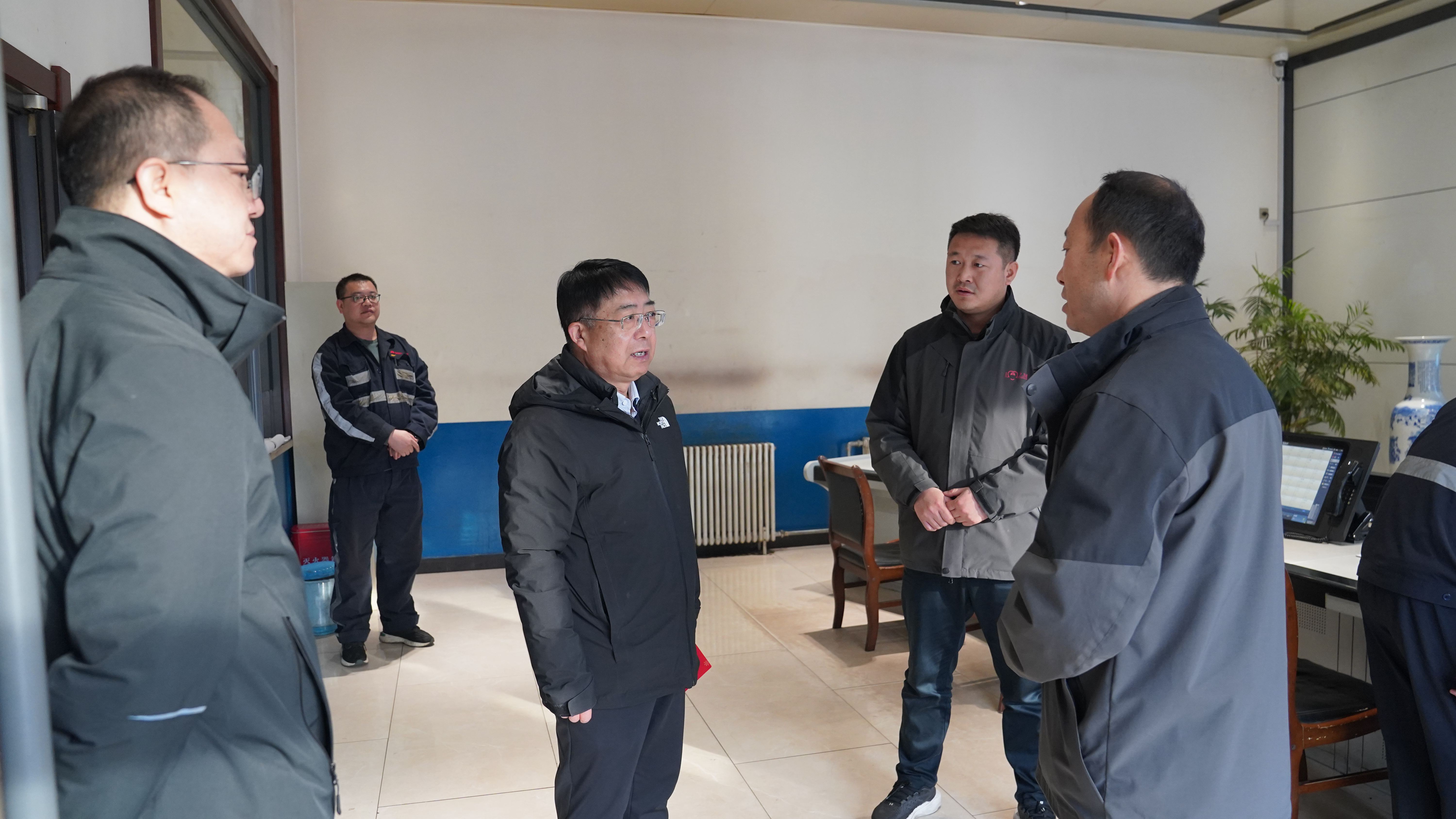 291738128924993512.jpeg 辅运工区慰问.JPG