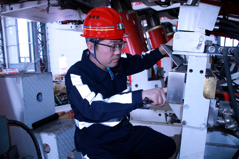 091778314212748446.jpeg 李永军照片1.jpg