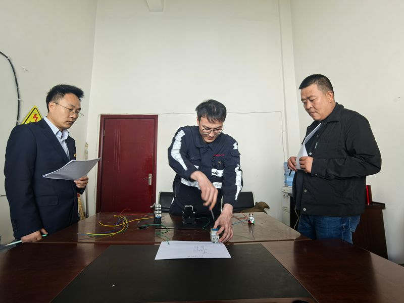 131783930508276168.jpeg 技术比武_副本.jpg